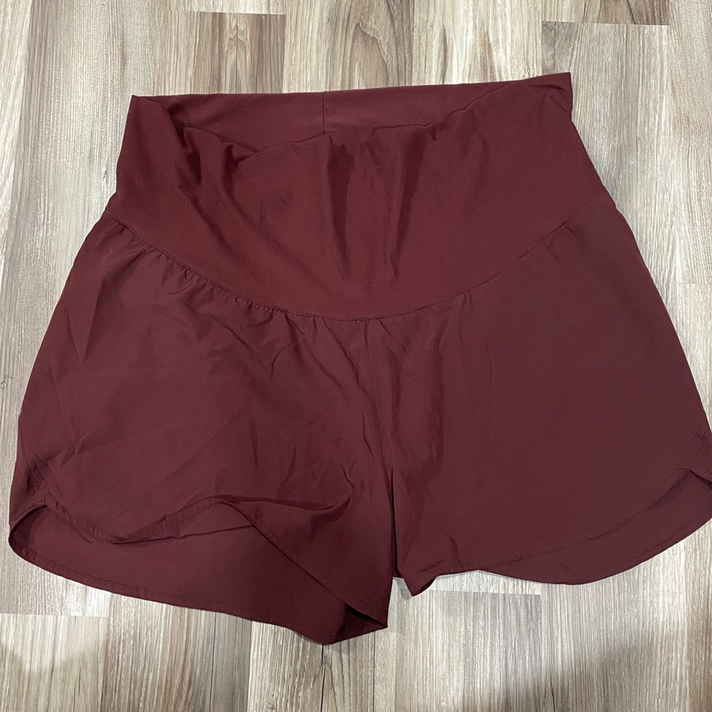 Maternity running shorts